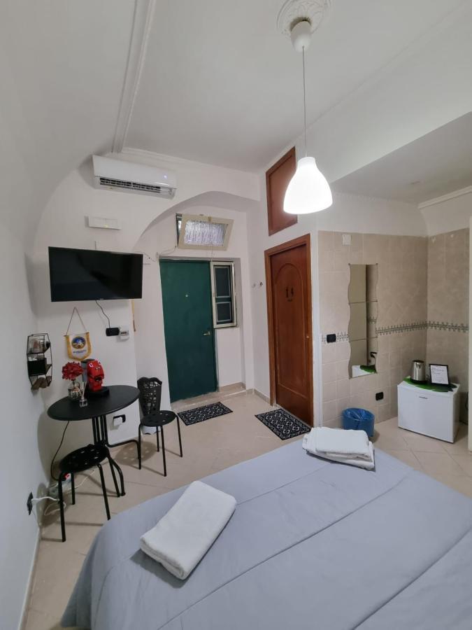 Donnaluisa Appartement Napels Buitenkant foto